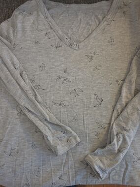 a.n.a Light Gray Knit Top with Subtle Heathering